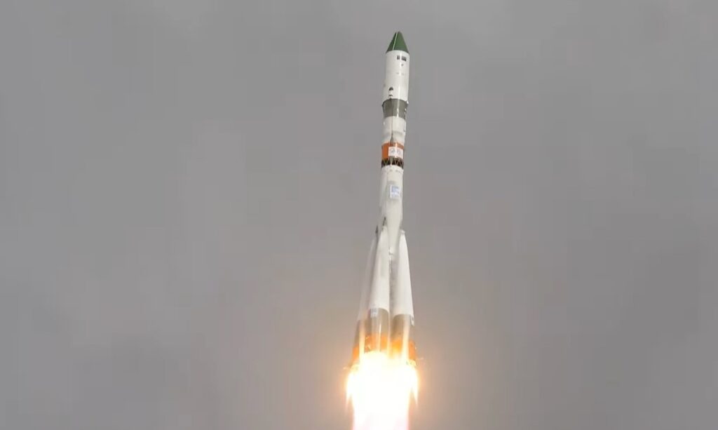 Russia launches1