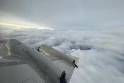 چگونه هواپیمای Hurricane Hunter NOAA به ماهواره ها کمک می کند تا تصویری کامل از طوفان بسازند