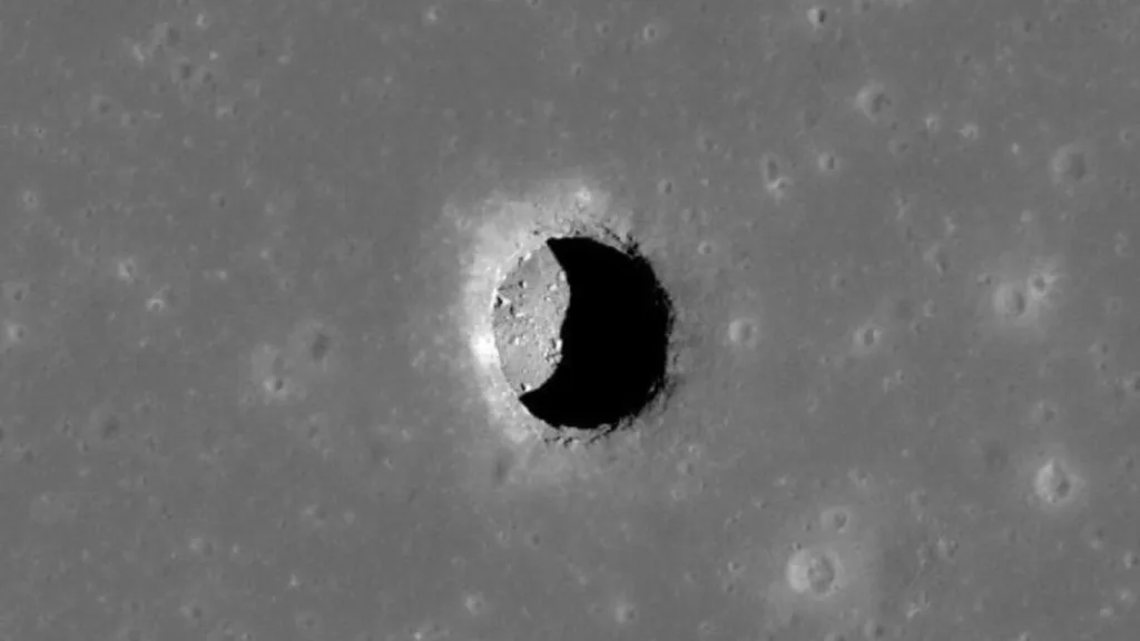 اعماق ماه را با فناوری LunarLeaper اکتشاف کنید