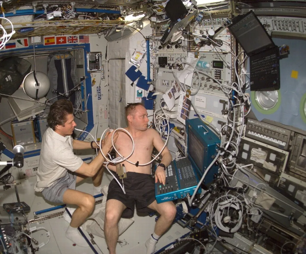 Padalka Fincke ISS ultrasound 20