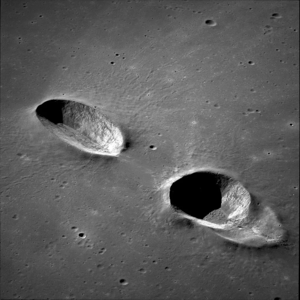 1080px AS11 42 6305 Messier and