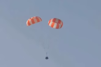 هند با پرتاب موفقیت‌آمیز چتر نجات گاگانیان به هدف پرواز فضایی سرنشین‌دار خود نزدیک شد