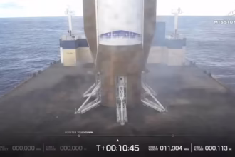 بلو اوریجین با پرتاب و فرود موفقیت‌آمیز نیو گلن، به اسپیس ایکس در عصر استفاده مجدد از تقویت‌کننده‌های مداری پیوست