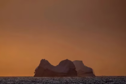 دانشمندان هشدار می‌دهند که اقیانوس منجمد جنوبی می‌تواند گرمای ذخیره شده را خارج و خنک شدن کره زمین را ۱۰۰ سال به تأخیر بیندازد