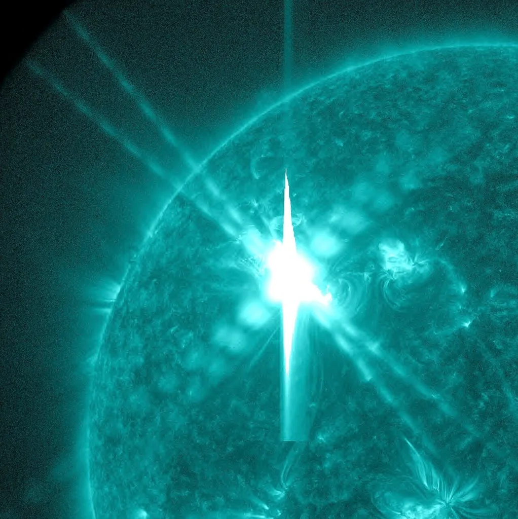 1280px X Class Solar Flare Sends