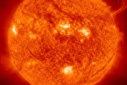 مدارگرد خورشیدی ESA نشان می‌دهد که چگونه بهمن‌های مغناطیسی باعث ایجاد شراره‌های خورشیدی می‌شوند