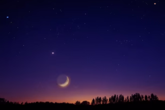 پدیده نادر «دو رعد و برق» با حلقه‌های قرمز عظیم، کوه‌های آلپ را روشن کرد