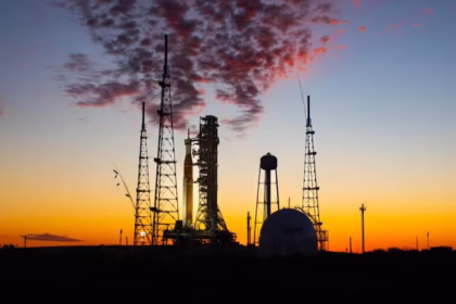 ناسا پس از آنکه آزمایش اطمینان از مخزن هیدروژن با مشکل تجهیزات مواجه شد، به دنبال پرتاب ماه مارس برای آرتمیس ۲ است