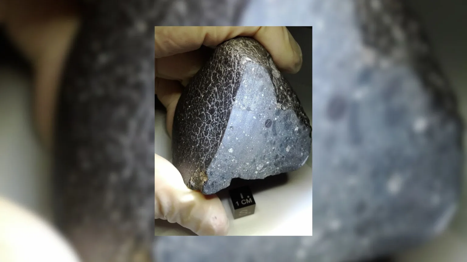 اسکن‌های نوترونی، آب پنهان در شهاب‌سنگ مشهور مریخی را فاش کردند