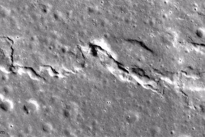 نقشه تکتونیکی جدید، برآمدگی‌های جدیدی را که در سراسر ماه امتداد یافته‌اند، نشان می‌دهد