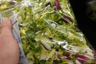 Parasites Are Surging in The US. Here's Exactly How to Wash Your Produce