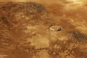 Mars Express تصاویر شگفت‌انگیزی از امواج «فلزی» ۱۰۰ متری در ارتفاعات جنوبی مریخ ارسال کرد